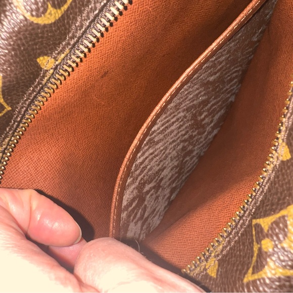Louis Vuitton Brown Monogram Vintage Crossbody Bag - Picture 15 of 16